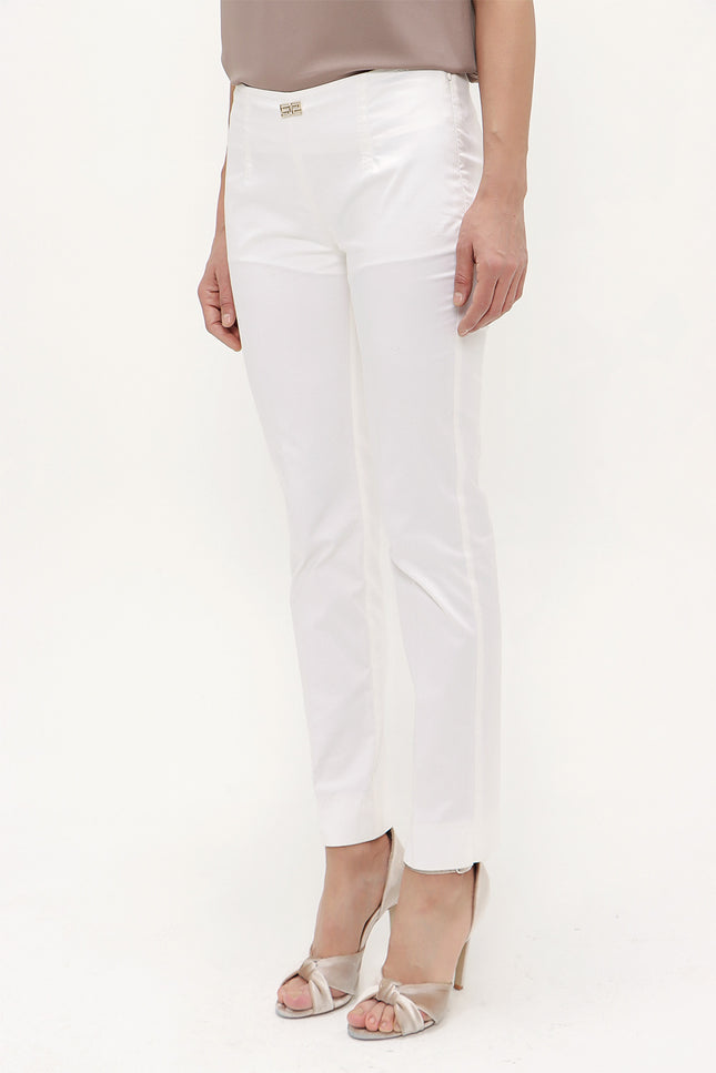 Kadın Beyaz Dar Kesim Pamuk Pantalon M01121040665