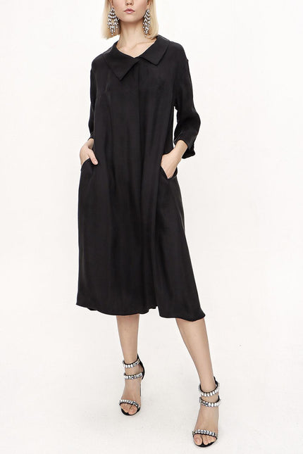 Siyah Büyük Yaka Detaylı Bol Kesim Elbise 94118