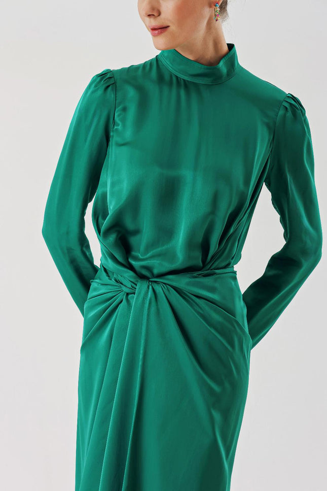 Green Long dress with a tied waist 94204
