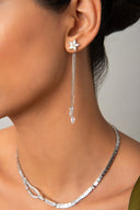 Gümüş Yıldız ve taş detaylı 925 ayar gümüş küpe 32