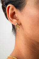 Altın Kıvrımlı ve kristal taş detaylı 925 ayar gümüş küpe 36