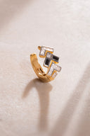 Altın Kristal taş detaylı 925 ayar gümüş kıkırdak küpe 05