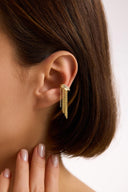 Altın Kristal taş detaylı ve sallantılı 925 ayar gümüş kıkıradak küpe 192