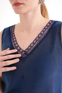 Çivit DANTEL DEYATLI V YAKA İPEK BLUZ  19479