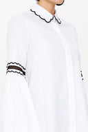 Beyaz Siyah Nakış detaylı poplın gömlek 10692