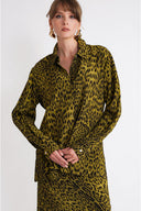 Leopar-Olive Yırtmaç detaylı bol kesim gömlek 10860