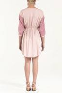 Pembe Nakışlı beli lastikli viskon mini  elbise 92096