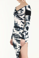 Beyaz Kayık yaka degrade  örme midi elbise 92120