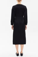 Siyah Düşük omuz V yaka düğmeli midi elbise 92613