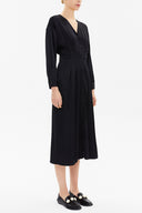 Siyah Düşük omuz V yaka düğmeli midi elbise 92613