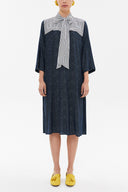 Lacivert Yakası bağcıklı bol kesim midi elbise 92816