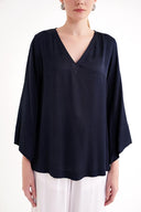 Lacivert V yaka saten bluz 19828