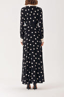 Siyah Geniş yakalı vatkalı elbise 94367