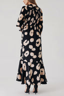 Siyah Somon Kolları ve yakası fırfır detaylı uzun elbise 94413