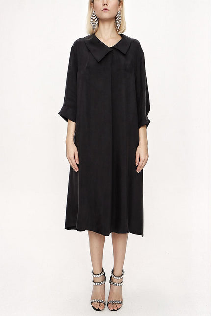 Siyah Büyük Yaka Detaylı Bol Kesim Elbise 94118